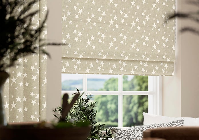 Emily Bond St Maws, Linen - Roman Blind - Image 5